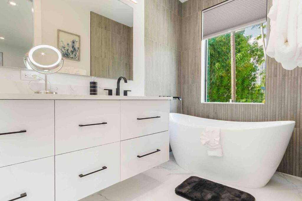 Luxury Paradise Walk To Las Olas -5 Mins To Beach Fort Lauderdale Eksteriør bilde